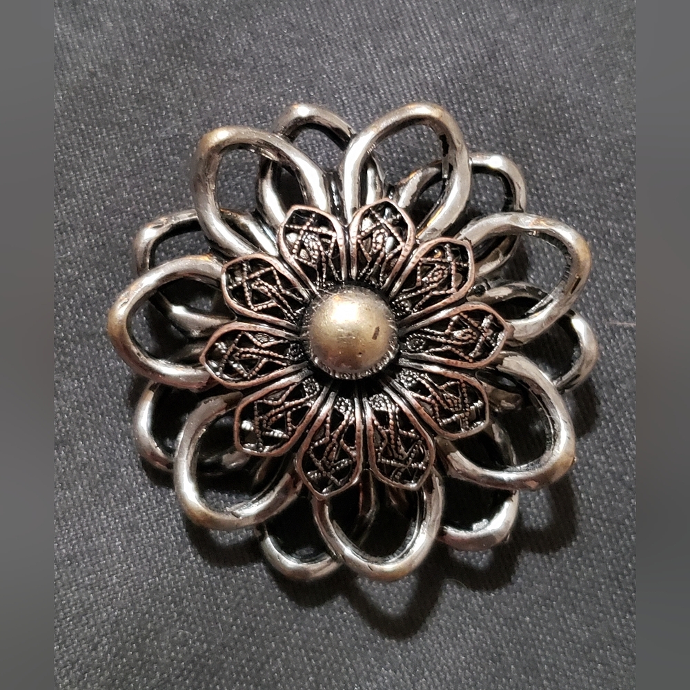 🌟 VINTAGE BROOCH LOT | 3-Piece MCM Rhinestone & Floral Statement Pins - Picture 6 of 16